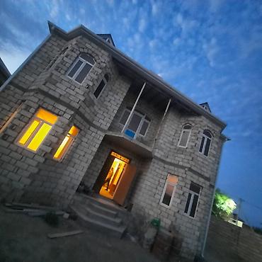 yeni əmlak az: İki mərtəbəli daş tikili yaşayış evi - Fasad: qalın kəsək daşdan — 1