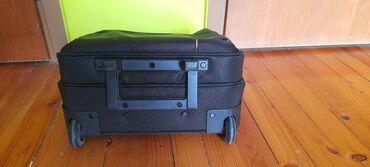 Putni koferi i torbe: Odlicna Targus torba za putovanje avionom, ima dosta pregrada, pa moze — 12