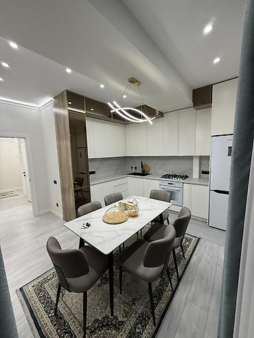 Унитазы: Современный санузел с отделкой под мрамор. - Подвесной унитаз с — 6