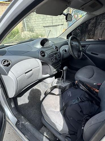 тоета: Toyota Vitz: 2000 г., Автомат, Бензин, Хэтчбэк — 5