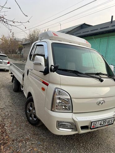banki 3: Легкий грузовик, Hyundai, Стандарт, 3 т, Б/у
