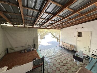 аренда аламидин: 5 и более комнат, 100 м², Хрущевка, 1 этаж, Старый ремонт