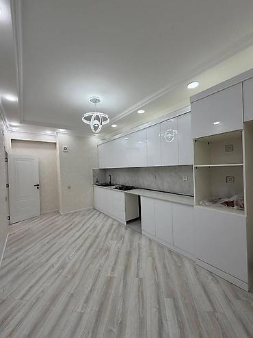 duz sat: 3 otaqlı, Yeni tikili, m. Xalqlar Dostluğu, 125 kv. m — 1