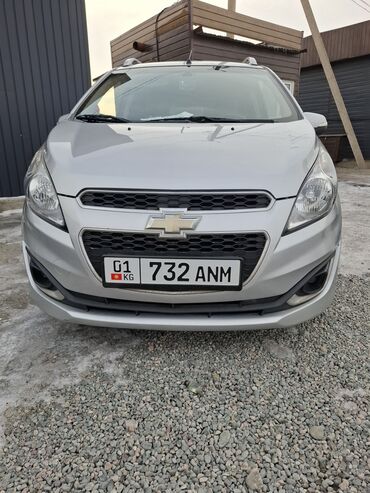 авто до 300000 сом: Chevrolet Spark: 2015 г., 1 л, Вариатор, Бензин, Хэтчбэк