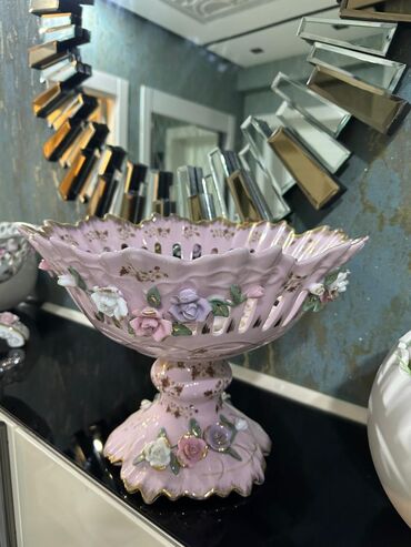 metbex eşyalari: Aynur92👑kod0014 Qiymet:boyuk *150 Azn* Balaca *100 Azn* Qablar