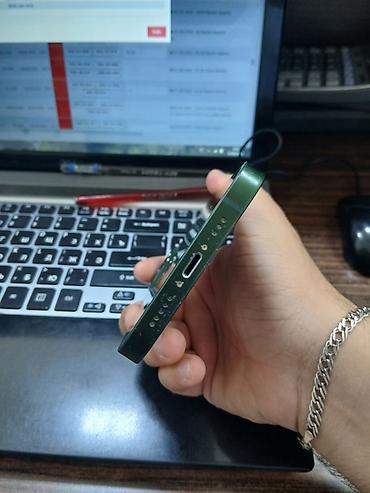 green hıll: IPhone 13, Alpine Green — 5