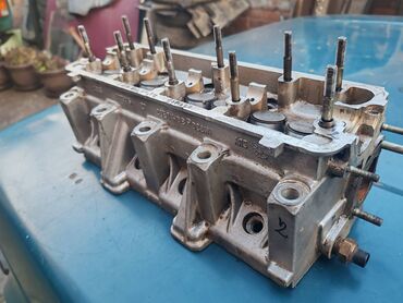 Auto delovi: Glava motor Lada Samara, Kalina 8 ventila br.2. Polovno, ocuvano — 5