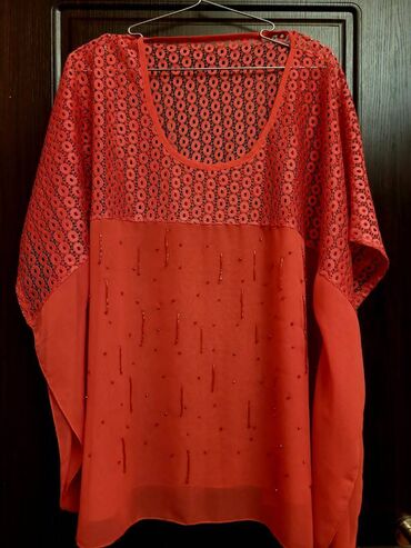 qoroşkalı qadın bluzu: XL ölçü.əlaqə votsapla