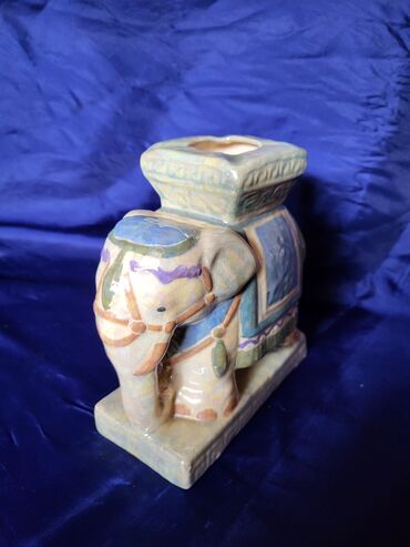 Figure: Figura, bоја - Šareno, Novo — 1