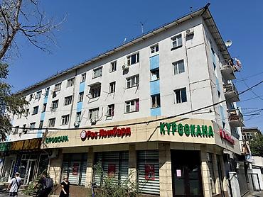 продаю 3 х квартиры: 1 комната, 13 м², ул. Московская / Ибраимова Гостиничный тип, 2 этаж, Свежий ремонт — 1