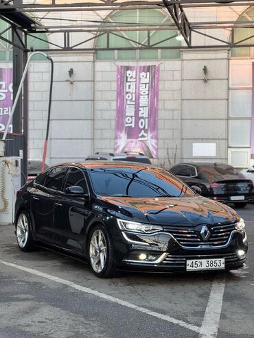 сиденья на мерс 124: Элегантный седан Renault Talisman в черном цвете. Оснащен стильными