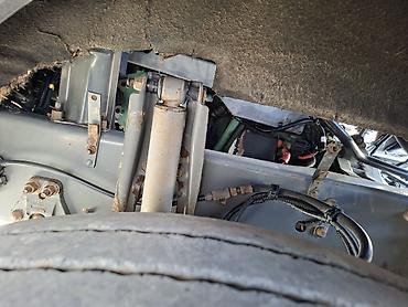 285 75 17: Тягач, Volvo, 2000 г., Без прицепа — 2