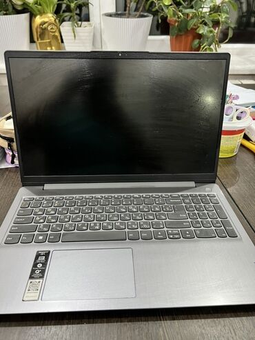 авто миксир: Ноутбук, Lenovo, 8 ГБ ОЗУ, Intel Core i3, 15 ", Б/у, Для несложных задач, память SSD