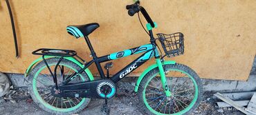 велосипед 5000 сом: Продается б/у велосипед. детский от 6лет до 12 подойдёт.состояние