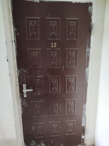işlemiş qaplar: Seyf qapi
140azn
Xirdalan 1414 leli