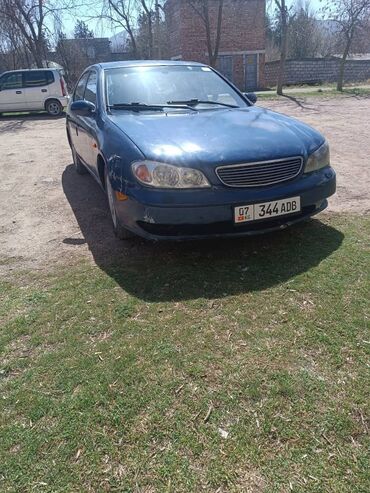 Nissan: Nissan Maxima: 2000 г., 2 л, Механика, Бензин, Седан
