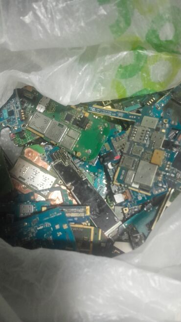 Telefon plataları: Plata yarm kq yalniz ciddi alicilar xeber elesin istenilen unvana