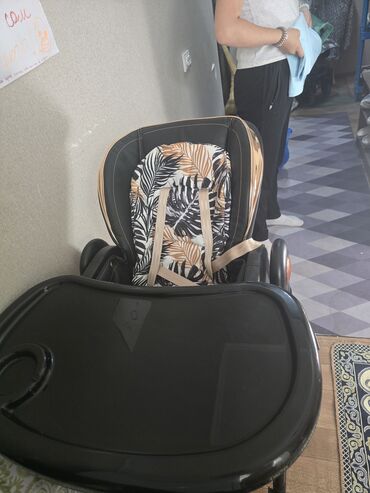 колыбель для новорожденных: Балдар үчүн кресло, Колдонулган, түсү - Кара