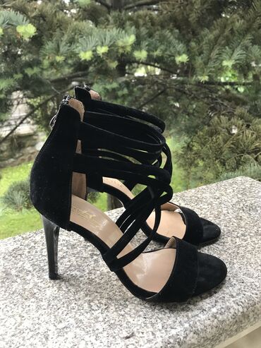 sandale bele: Sandals, Perla, 37