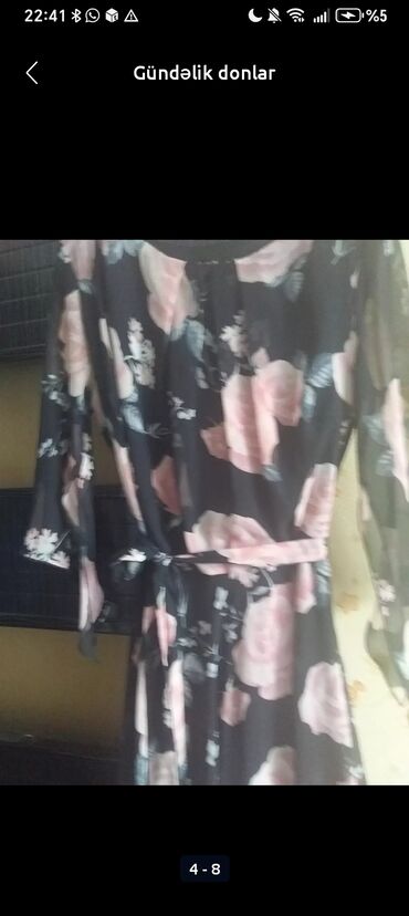 Gündəlik donlar: Gündəlik geyim üçün uzun, çiçək naxışlı don. - Rəng: qara fon