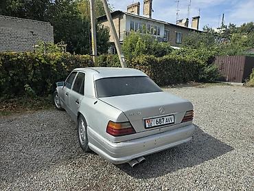 Продажа авто: Mercedes-Benz E-Class: 1993 г., Механика, Бензин, Седан — 6