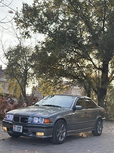 маш: BMW 3 series: 1991 г., 2 л — 4