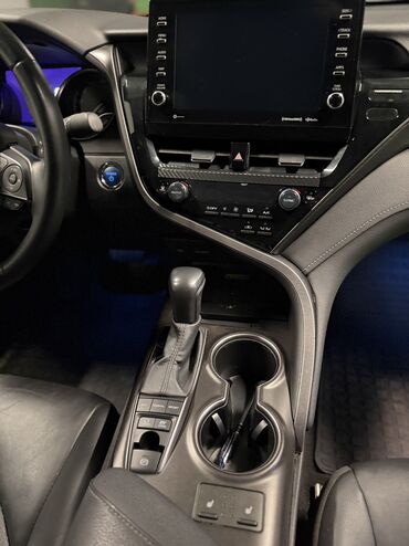 Toyota: Toyota Camry: 2022 г., 2.5 л, Автомат, Гибрид, Седан — 8