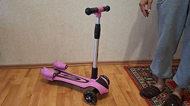scooter icaresi: Az istifade olunub.çəhrayı tüstü buraxır.mahni çalarları var. Baha — 10