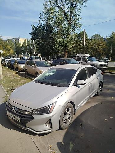стоп соната: Hyundai Elantra: 2018 г., Седан — 3