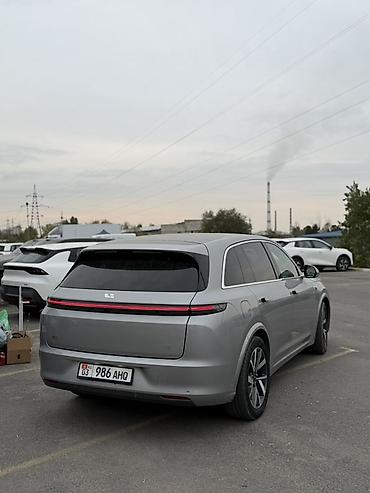 Lixiang: Lixiang L7: 2024 г., 1.5 л, Электромобиль, Кроссовер — 2