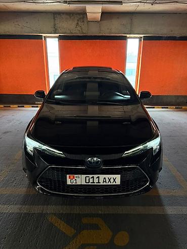 Toyota Corolla: 2021 г., 1.8 л, Вариатор, Гибрид, Седан at lalafo.kg Toyota Corolla: 2021 г., 1.8 л, Вариатор, Гибрид, Седан