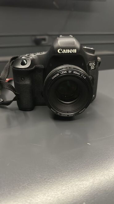 canon mark 2: Canon 5D Mark 3 + 50mm f/1.4 USM 64 GB + battery Ustada olmayıb,əla