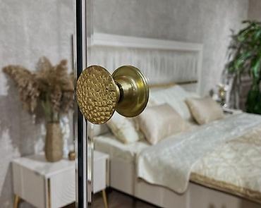 Двуспальные кровати: Двуспальная кровать, С мягким изголовьем, длина - 200 см — 9