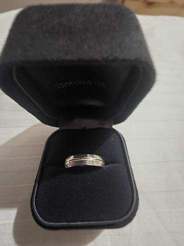 charles keith кошелек: Кольцо Tiffany & Co. Atlas с 20тью бриллиантами 17 размер, торг — 10