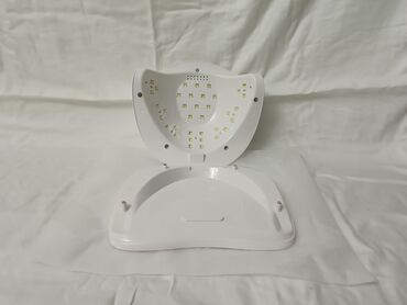 Dırnaq qurutma lampaları: SUN 5S brendinə məxsus, dırnaqlar üçün UV LED lampası. Ağ rəngdədir və — 6