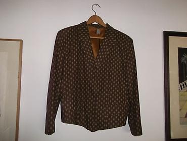 chile duks: Kratki prolećni (letnji) blejzer. Broj 42, dužina blejzera63cm, dužina — 3