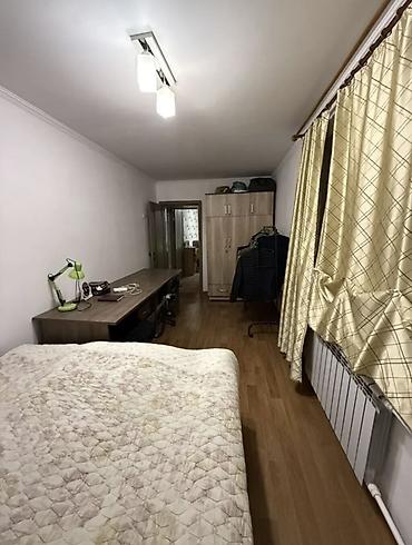 Батирлер: 3 бөлмө, 65 м², 11-мкр 104-серия, 4 кабат, Косметикалык оңдоо — 6