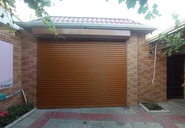 Həyət darvazaları: Naxışlı, qara rəngli ikiqapılı dəmir darvaza, üstündə və qapılarında -da lalafo.az — 11 Həyət darvazaları: Naxışlı, qara rəngli ikiqapılı dəmir darvaza, üstündə və qapılarında — 11