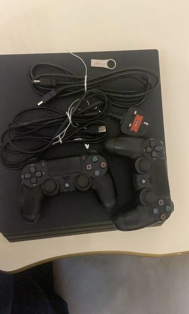 sony playstation 4 купить в баку: Ps 4 pro təcili satılır 11.00 proşifka Problemsiz satılır Sonu 360
