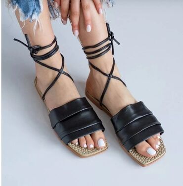 zhenskie sandali adidas adilette: Размер: 37, цвет - Черный, Новый