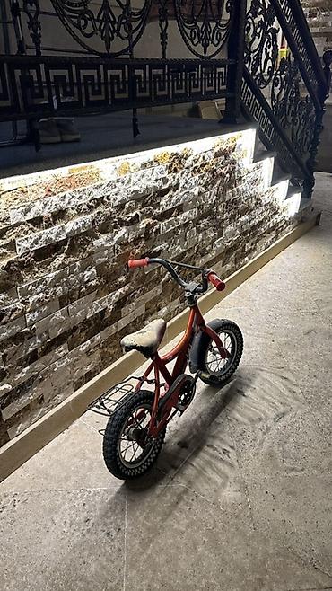 velosiped şəkilləri: Uşaq velosipedi – kiçik ölçülü, təxminən 12 düymlük təkərlər. - Rəng — 1