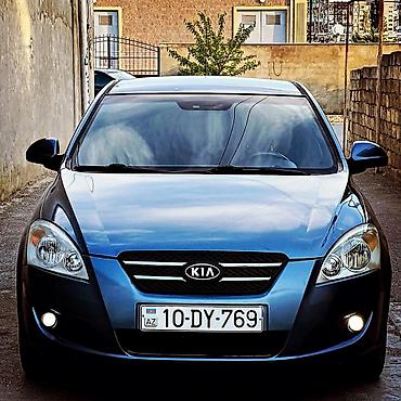 Kia: Kia Ceed hatchback - Kuzov: 5 qapılı hatchback, boz/metallik rəng - — 1