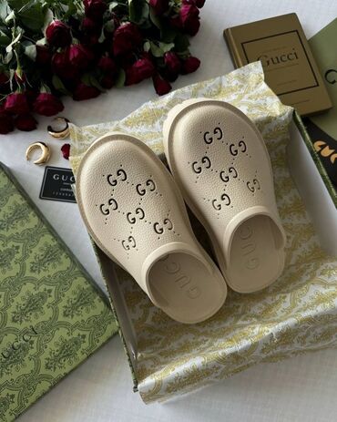 Босоножки, сандалии, шлепанцы: Босоножки, 38, Gucci, Новый, цвет - Бежевый, Самовывоз, Платная доставка
