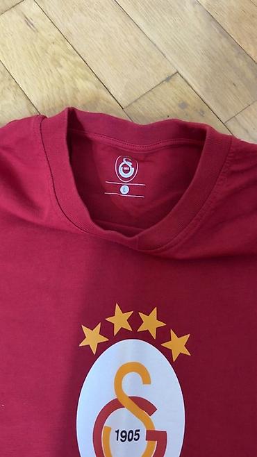 Kişi geyimləri: GS STORE’dan alınan orginal köynək. L Razmer — 2