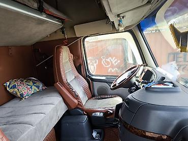 Тягачи: Тягач, Volvo, Тентованный — 10