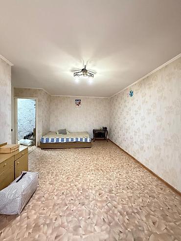 60: 1 комната, 32 м², Космос Хрущевка, 3 этаж — 3