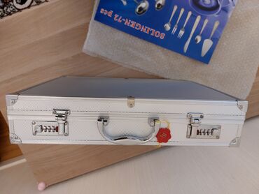 Süfrə ləvazimat dəstləri: Qasiq cengel desti. Yenidir istifade olunmuyub.cehiz alinib — 2