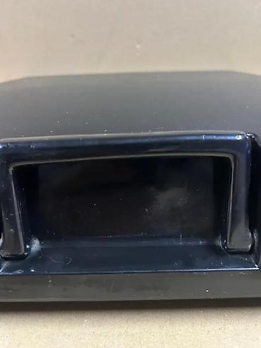 Stari uređaji: Hermes 550 – prenosna mehanička pisaća mašina - Model: Hermes 550 — 7