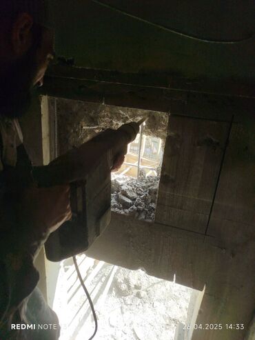 Beton işləri: Beton kəsmə beton deşmə xidməti Karot - HILTI DD 200 / 350 ilə 25 ° — 25