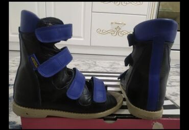 сандали детские найк: Продаю кожаные ортопедические сандали на мальчика. 21 см по подошве
